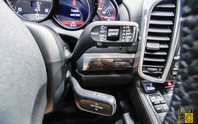 Porsche Cayenne cena 117777 przebieg: 111000, rok produkcji 2012 z Jedlicze małe 781